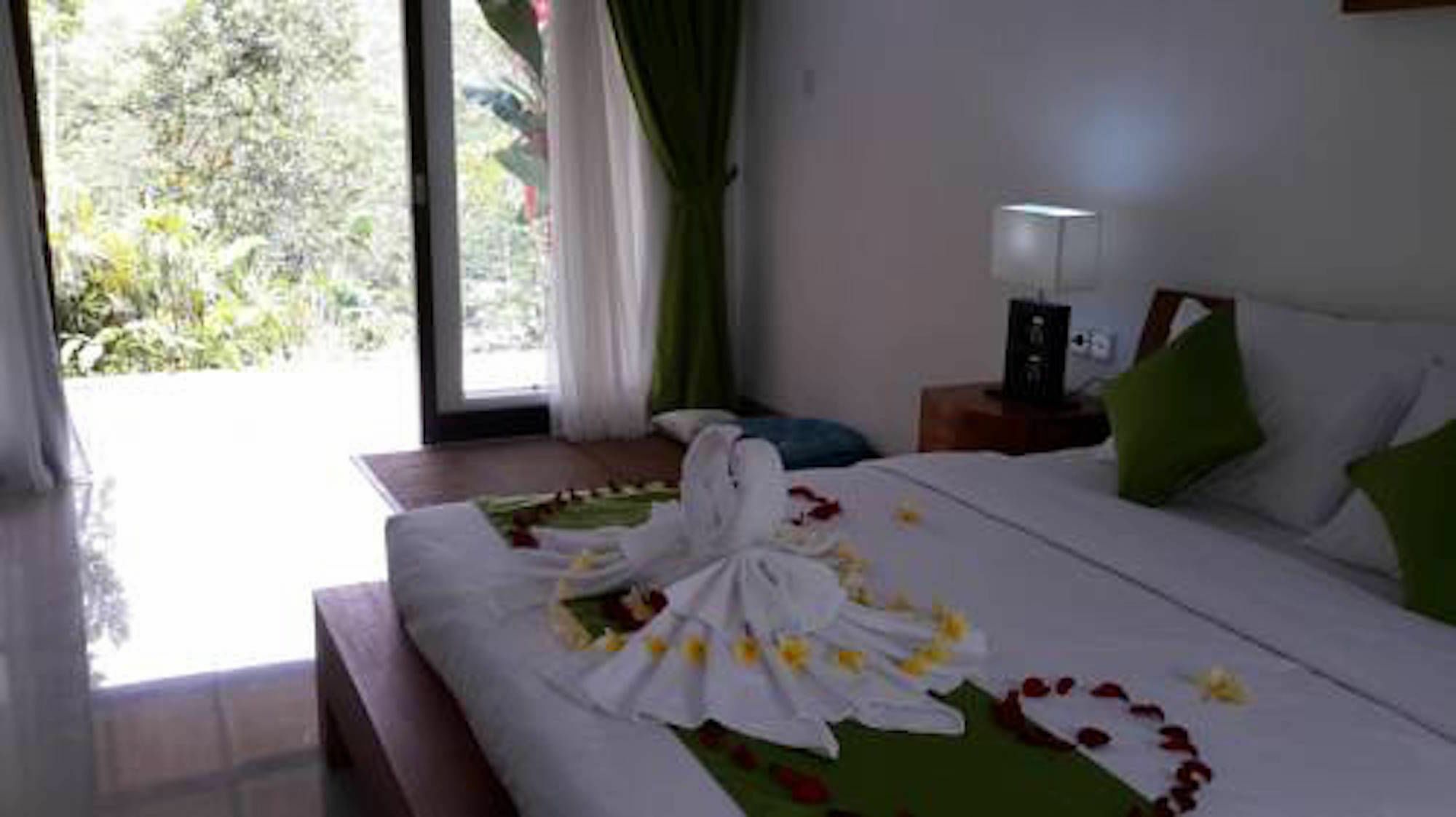 The Aura Shanti Retreat Baturiti Exterior foto